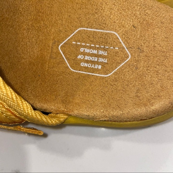 Beyond the edge of the world Mens size 6-7 - Picture 5 of 8